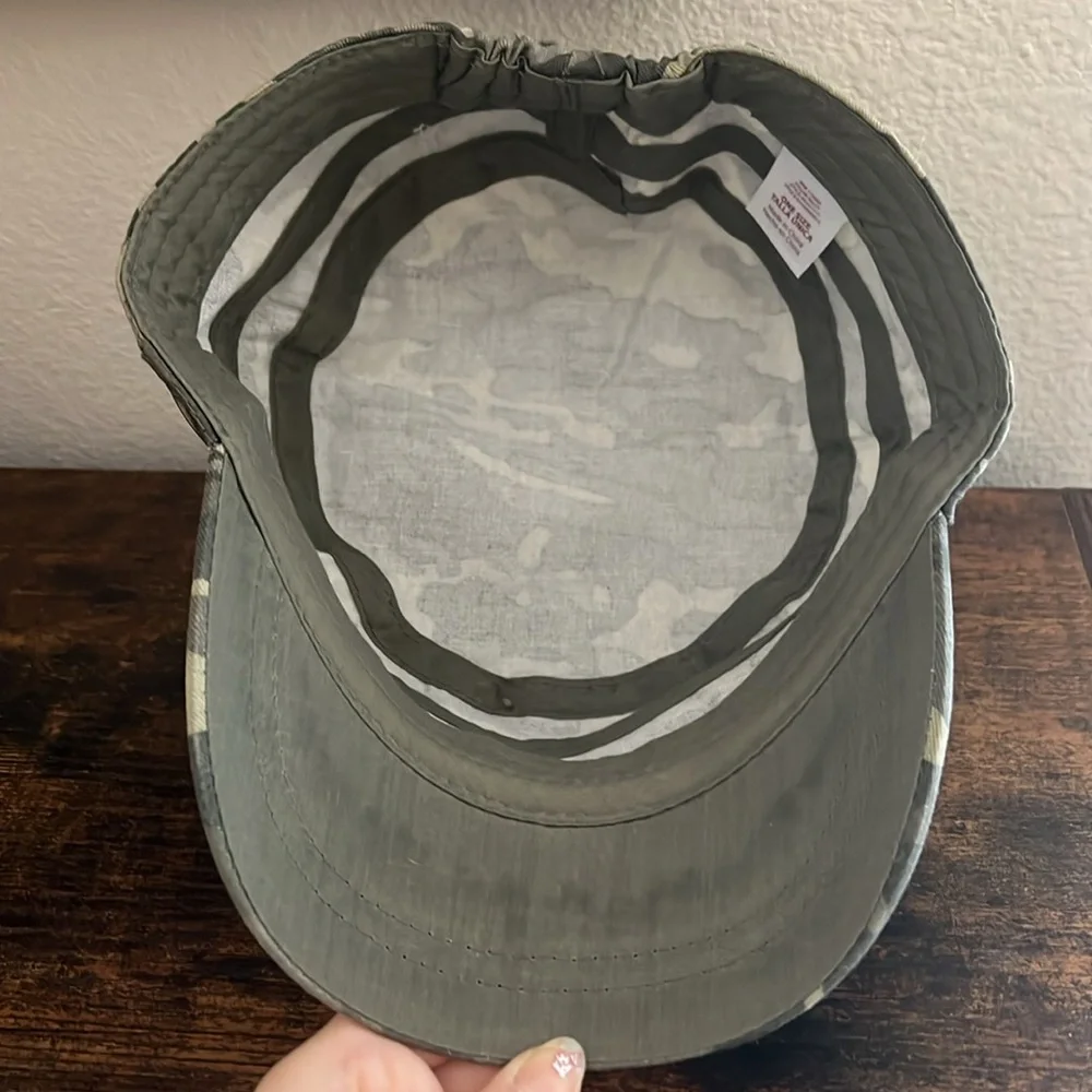 Camo Hat - Picture 7 of 9